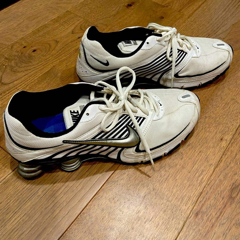 Nike Men’s Shox Turbo Running Shoe Size 12